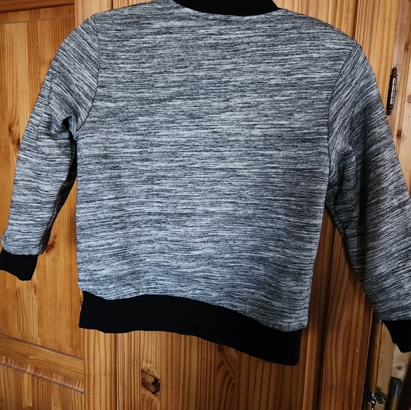 Boys Old Navy Sweatshirt - Picture 6 of 6